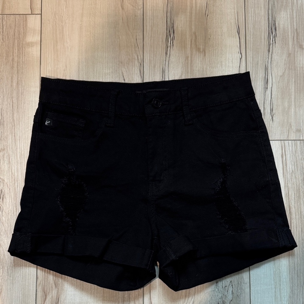 KanCan Women's cuffed Distressed Black Jean Shorts Size 7 27